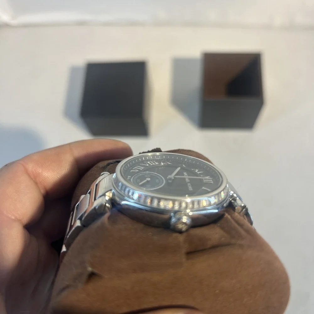 Michael Kors Skylar MK6053 Silver Stainless Watch Black Dial w/ Box Manual Links